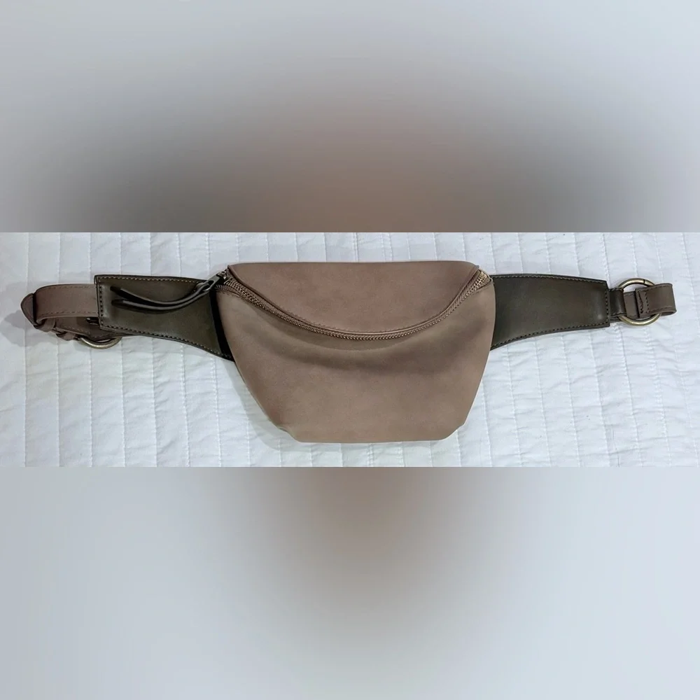Universal Thread Brown Belt Bag